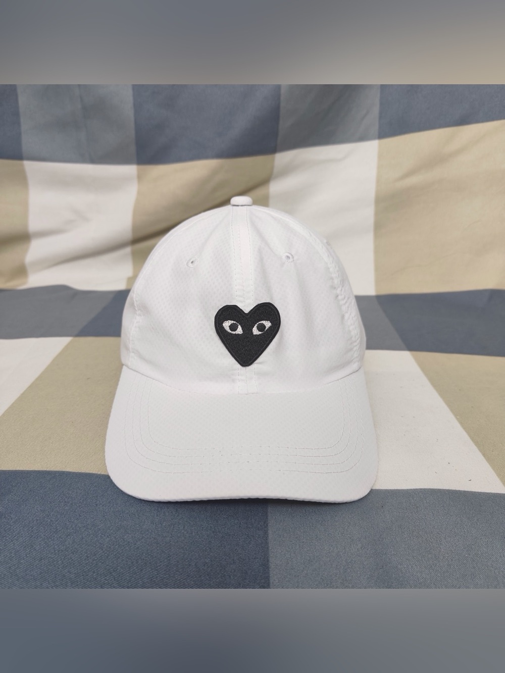 💫Comme des Garcons White Baseball Cap with Black Heart Logo